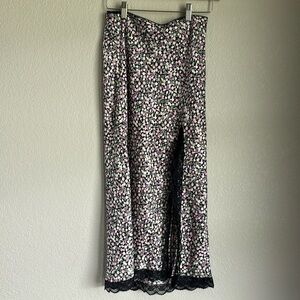 H & M Slit Skirt - Black/Floral - Size 4. MINIMALLY WORN - LIKE NEW.